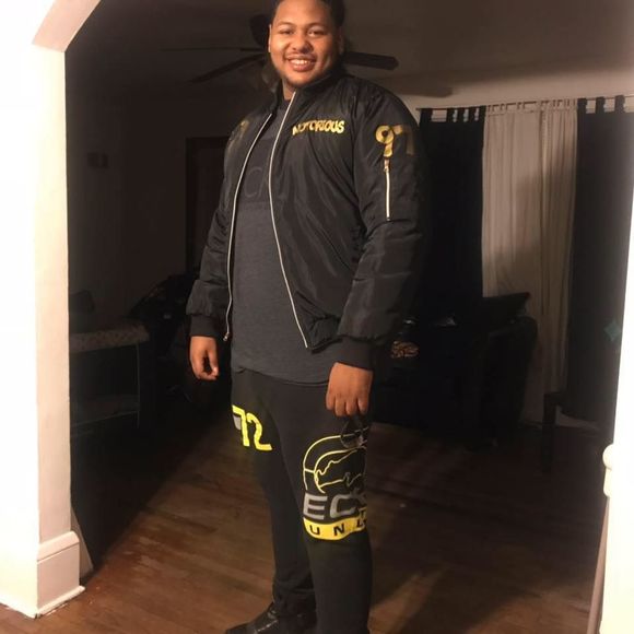 Meet your Posher, Victor - Picture 1 of 1